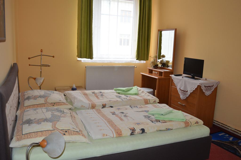Hotel Paradise Ostrava Room photo