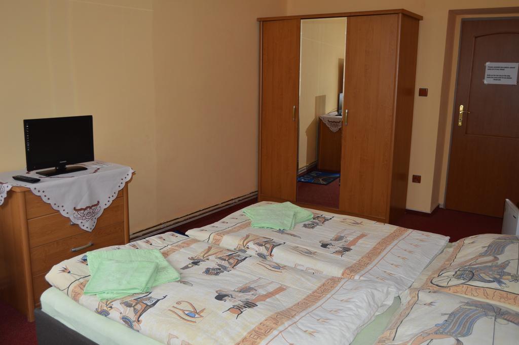Hotel Paradise Ostrava Room photo