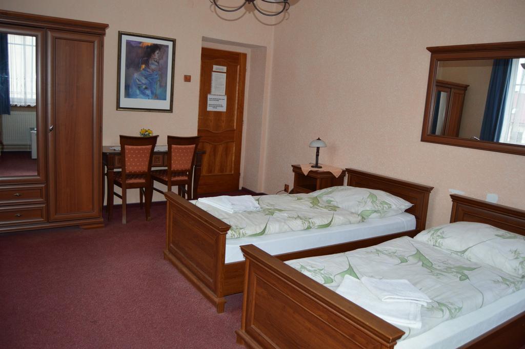Hotel Paradise Ostrava Room photo