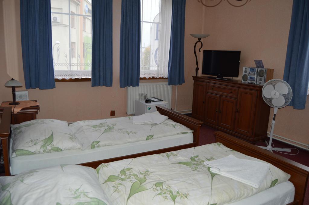 Hotel Paradise Ostrava Room photo
