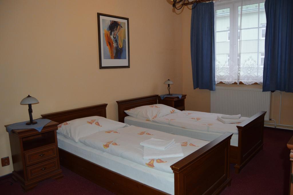 Hotel Paradise Ostrava Room photo