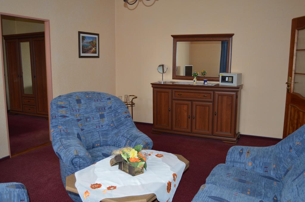 Hotel Paradise Ostrava Room photo