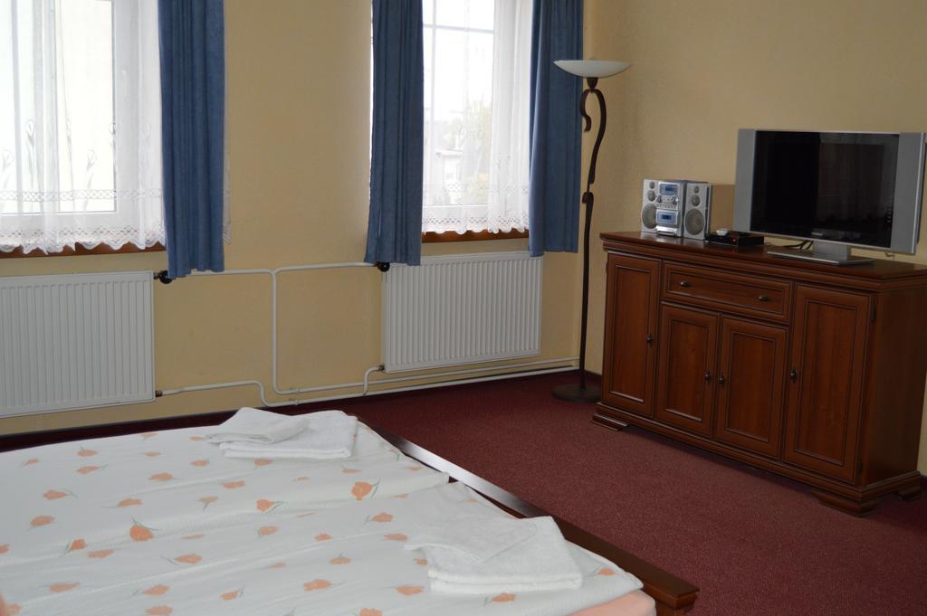 Hotel Paradise Ostrava Room photo