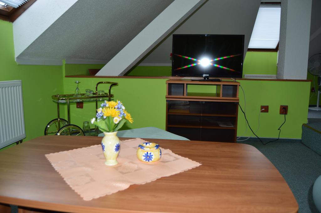 Hotel Paradise Ostrava Room photo